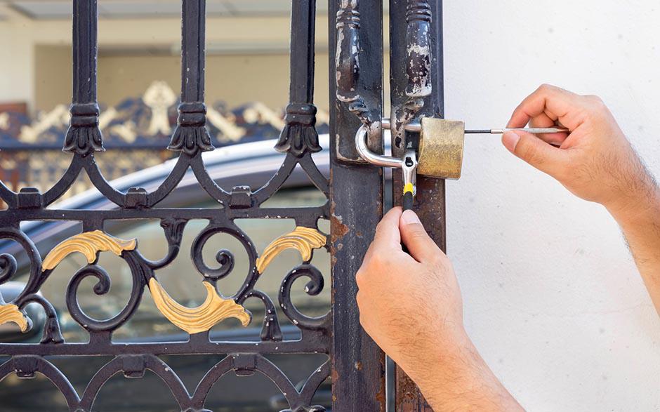 artisan serrurier pas cher Longvilliers