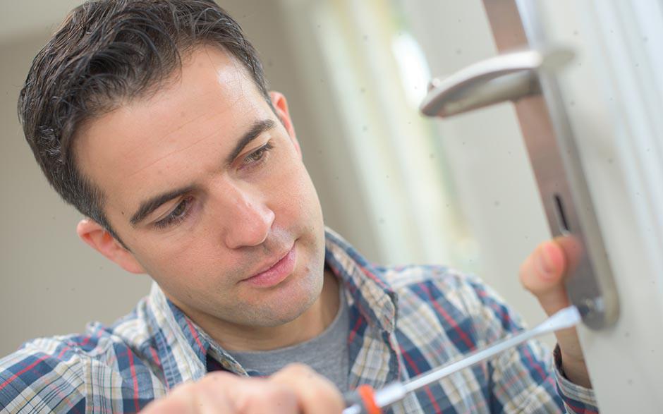 artisan serrurier pas cher Longvilliers